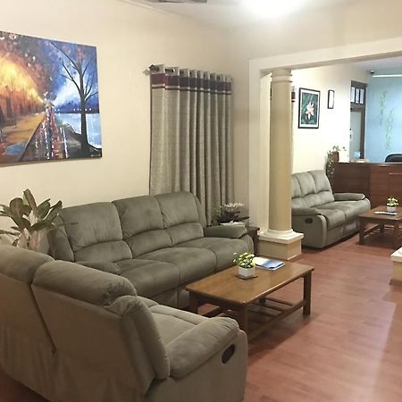 מאלה Skai Lodge מראה חיצוני תמונה